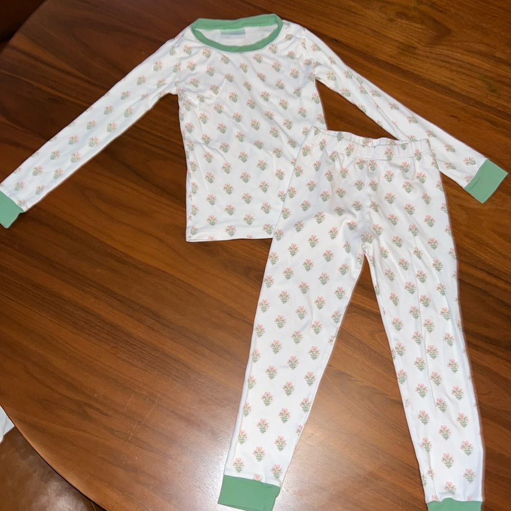 Lake floral size 6 jammies